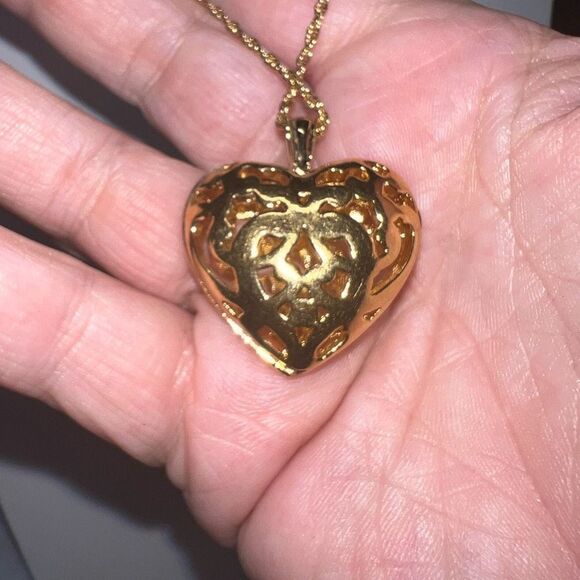 Vintage Gold Plated Filagree Heart Charm with Crystals - Picture 6 of 10